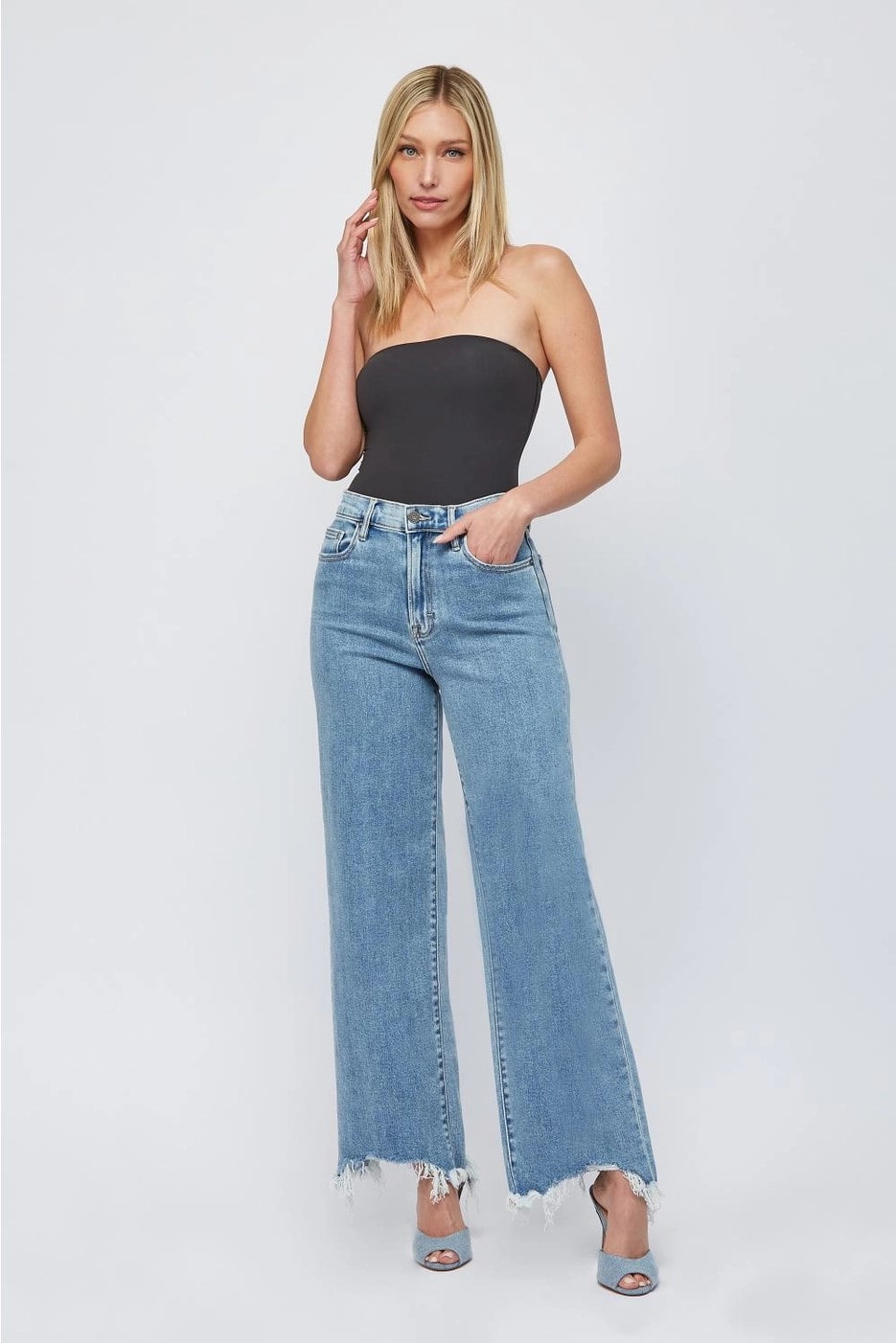 Women's Medium Wash Stretch Denim
